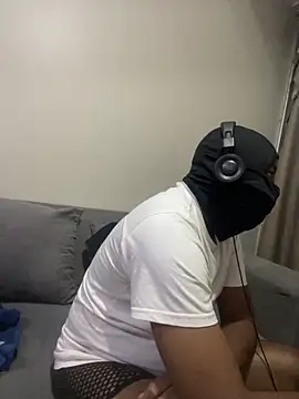jaytee198610 online show from April 30, 7:42 pm