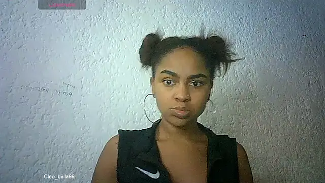 Snapshot of Bellabeltrann chatting on May 26, 8:54 am Bellabeltrann online show from May 26, 8:54 am