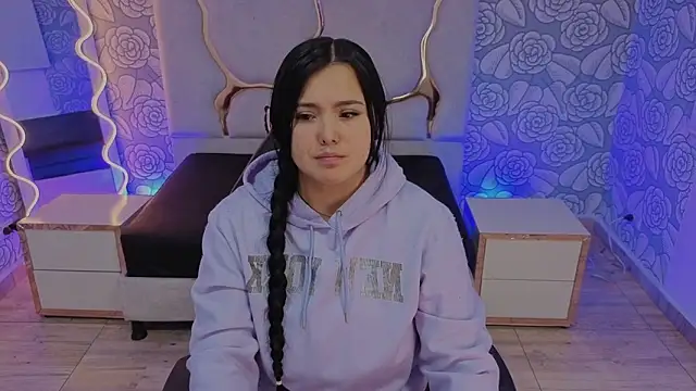 Snapshot of Mellani_tay chatting on September 25, 3:21 am Mellani tay online show from September 25, 3:21 am