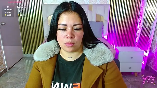 martinna tay online show from July 5, 3:13 am