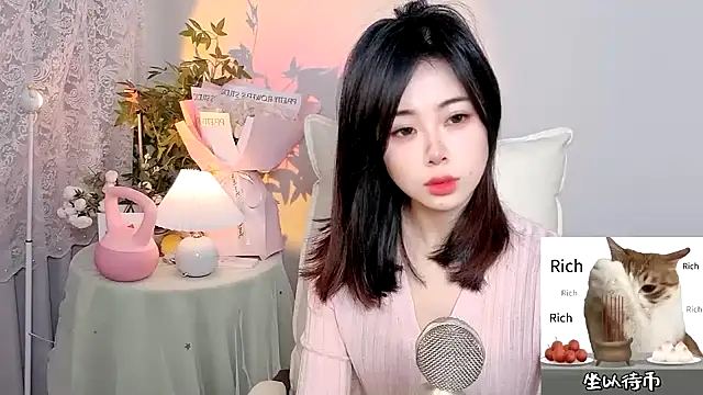 CL 2024 online show from January 13, 12:30 am
