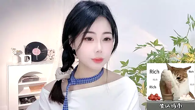 CL 2024 online show from February 23, 7:55 am