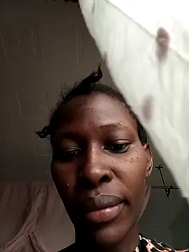 Snapshot of LOVELY-2BERRY chatting on December 18, 5:02 am LOVELY-2BERRY online show from December 18, 5:02 am