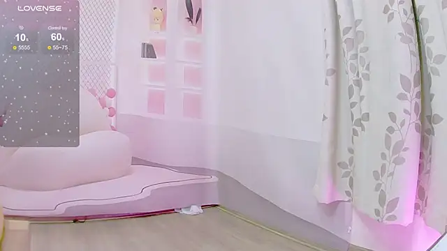 Snapshot of Sumi_y chatting on March 14, 2:39 am Sumi y online show from March 14, 2:39 am