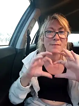 Timide girl2 online show from March 12, 2:56 pm