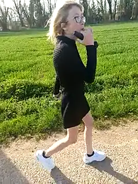 Timide girl2 online show from March 18, 3:31 pm