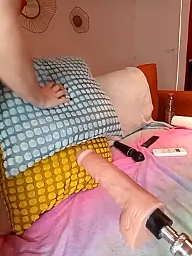 Timide girl2 online show from March 2, 7:15 am