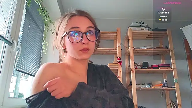 monlight  dana online show from March 26, 3:39 pm