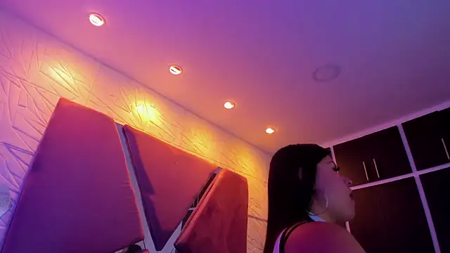 Charlotte Ice1 online show from March 18, 7:10 pm