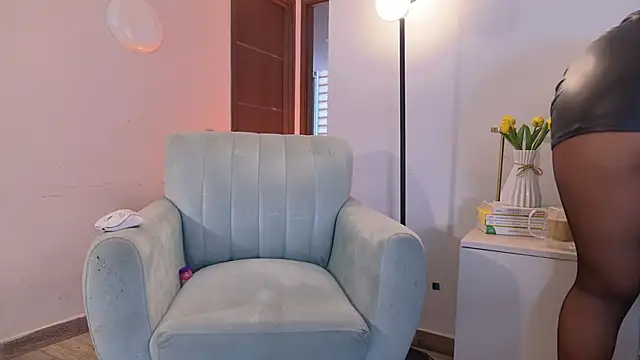 Snapshot of Miarouss3 chatting on September 24, 1:25 pm Miarouss3 online show from September 24, 1:25 pm