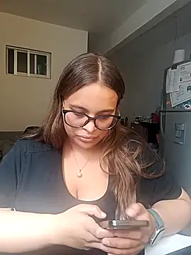 Snapshot of Alex_flair chatting on April 30, 1:39 pm Alex flair online show from April 30, 1:39 pm