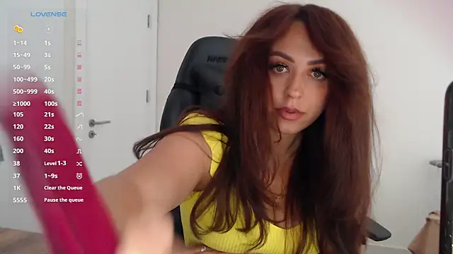  Just a queen 3 online show from May 5, 11:29 am