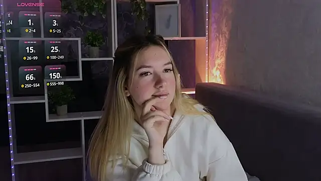 Snapshot of flawless_angell chatting on September 27, 11:32 pm flawless angell online show from September 27, 11:32 pm