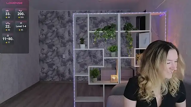 Snapshot of flawless_angell chatting on December 2, 10:38 pm flawless angell online show from December 2, 10:38 pm