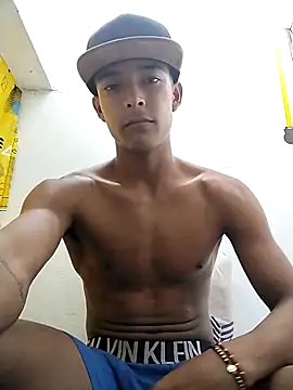 Demiansteven2 online show from December 28, 12:47 am