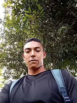 Snapshot of Demiansteven2 chatting on October 4, 6:06 pm Demiansteven2 online show from October 4, 6:06 pm