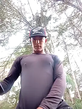 Snapshot of Demiansteven2 chatting on October 5, 4:27 pm Demiansteven2 online show from October 5, 4:27 pm