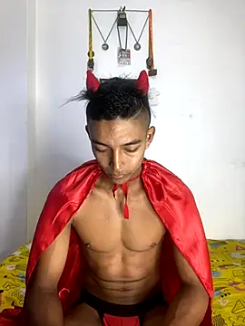 Snapshot of Demiansteven2 chatting on October 28, 4:31 pm Demiansteven2 online show from October 28, 4:31 pm