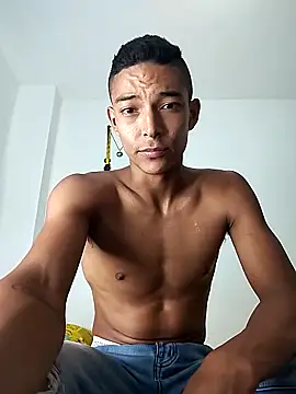 Demiansteven2 online show from December 3, 3:54 pm