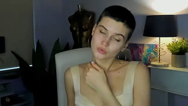 sarah perfect online show from November 4, 2:27 pm