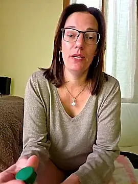 SpiceLea online show from April 12, 8:19 am