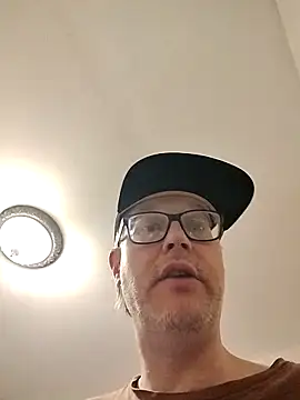 Snapshot of DARemo42O chatting on January 6, 12:46 pm DARemo42O online show from January 6, 12:46 pm