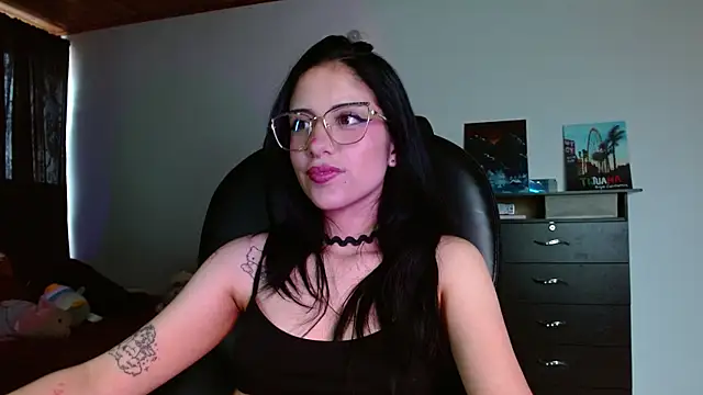 Ary Pieerce online show from November 27, 8:33 pm