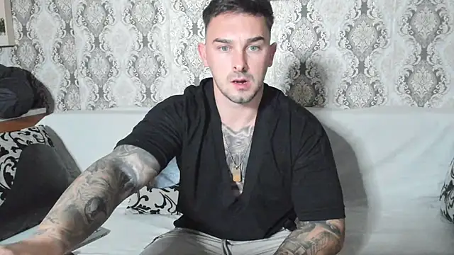 Jonmusclemaster online show from December 6, 7:34 pm