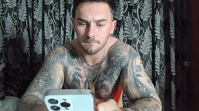 Jonmusclemaster online show from December 29, 11:18 pm