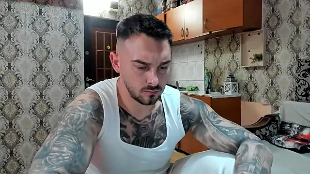 Snapshot of Jonmusclemaster chatting on January 9, 10:00 pm Jonmusclemaster online show from January 9, 10:00 pm