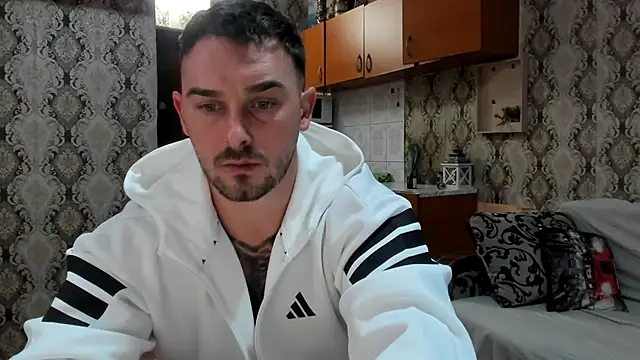 Snapshot of Jonmusclemaster chatting on January 18, 9:07 pm Jonmusclemaster online show from January 18, 9:07 pm