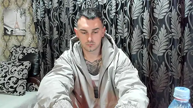 Snapshot of Jonmusclemaster chatting on March 20, 8:35 pm Jonmusclemaster online show from March 20, 8:35 pm