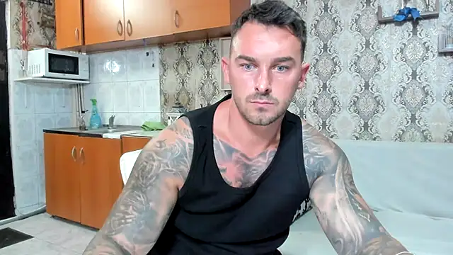 Snapshot of Jonmusclemaster chatting on July 17, 7:30 pm Jonmusclemaster online show from July 17, 7:30 pm