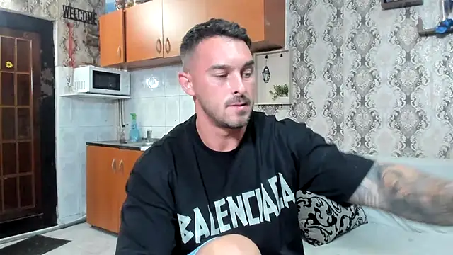 Snapshot of Jonmusclemaster chatting on July 19, 7:28 pm Jonmusclemaster online show from July 19, 7:28 pm