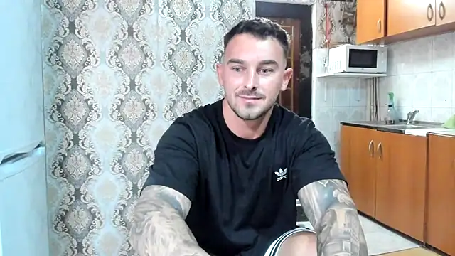 Snapshot of Jonmusclemaster chatting on July 30, 9:03 pm Jonmusclemaster online show from July 30, 9:03 pm