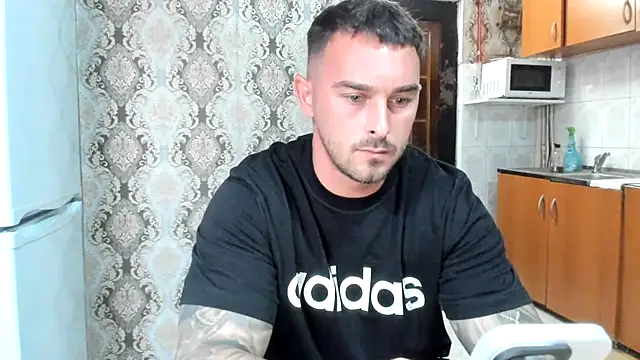 Snapshot of Jonmusclemaster chatting on July 31, 8:30 pm Jonmusclemaster online show from July 31, 8:30 pm