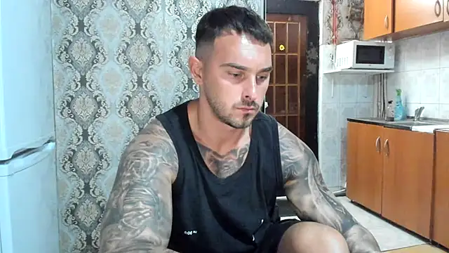 Snapshot of Jonmusclemaster chatting on August 1, 7:57 pm Jonmusclemaster online show from August 1, 7:57 pm