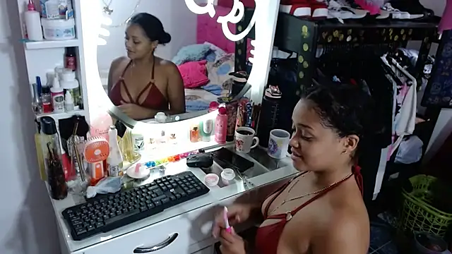 kiara milf  online show from June 15, 7:49 pm