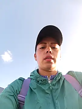 Snapshot of _andrea30 chatting on November 8, 11:32 am andrea30 online show from November 8, 11:32 am