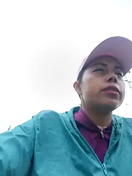 Snapshot of _andrea30 chatting on November 15, 11:07 am andrea30 online show from November 15, 11:07 am