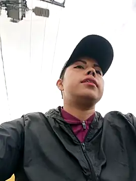 Snapshot of _andrea30 chatting on November 17, 12:00 pm andrea30 online show from November 17, 12:00 pm