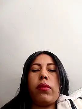 Snapshot of _andrea30 chatting on November 19, 11:43 am andrea30 online show from November 19, 11:43 am