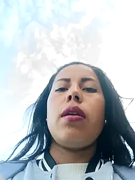 Snapshot of _andrea30 chatting on December 5, 12:14 pm andrea30 online show from December 5, 12:14 pm