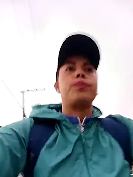 Snapshot of _andrea30 chatting on December 17, 11:16 am andrea30 online show from December 17, 11:16 am