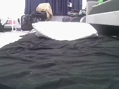 Snapshot of deepinnnnn chatting on February 18, 2:16 pm deepinnnnn online show from February 18, 2:16 pm