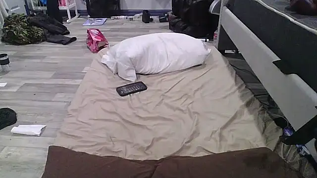 Snapshot of deepinnnnn chatting on February 23, 9:22 am deepinnnnn online show from February 23, 9:22 am