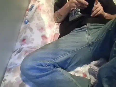 Snapshot of deepinnnnn chatting on March 4, 7:41 am deepinnnnn online show from March 4, 7:41 am