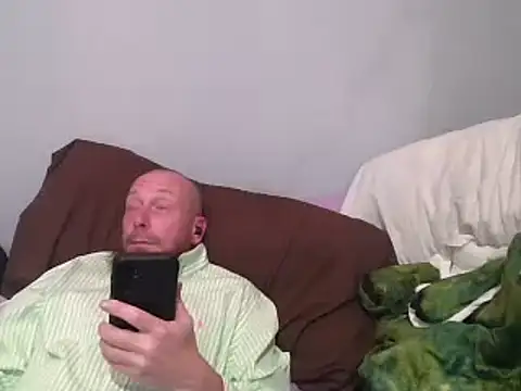 Snapshot of deepinnnnn chatting on March 8, 6:43 am deepinnnnn online show from March 8, 6:43 am