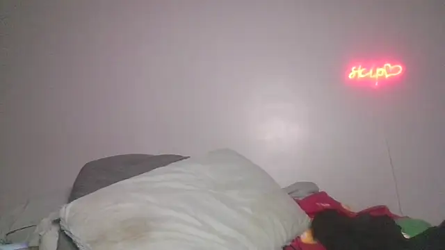 Snapshot of deepinnnnn chatting on October 6, 12:41 am deepinnnnn online show from October 6, 12:41 am