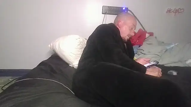 Snapshot of deepinnnnn chatting on November 4, 1:59 am deepinnnnn online show from November 4, 1:59 am